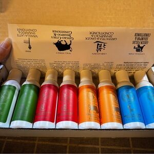 Colorful Shampoo and Conditioner Set